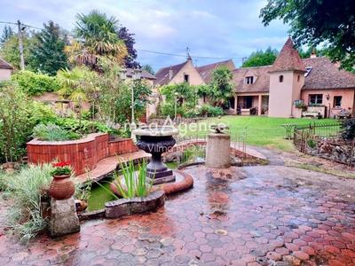 Maison ancienne - 310 m² - 8 pièces