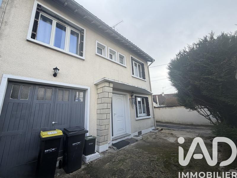 Maison - 95 m² - 5 pièces