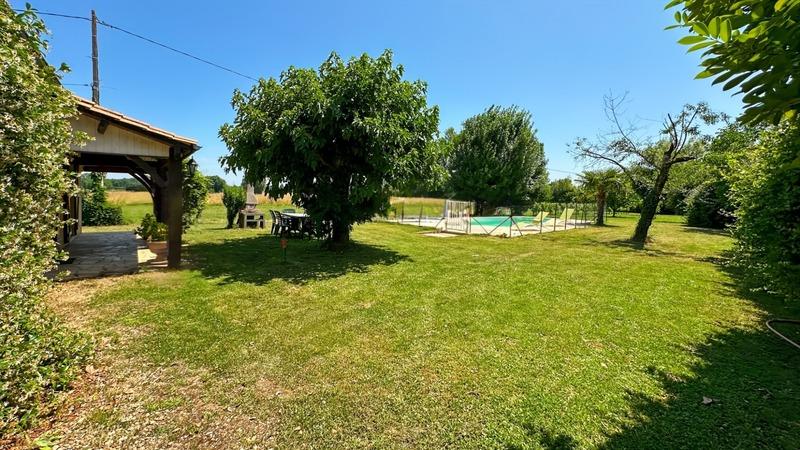 Maison - 104 m² - 4 pièces