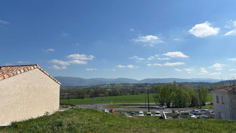 Terrain constructible - 1 200 m²