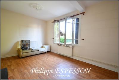 Maison - 356 m² - 15 pièces