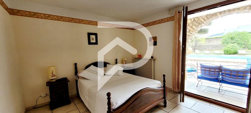 Demeure - 259 m² - 11 pièces