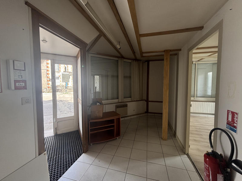 Local commercial - 70 m² - 4 pièces
