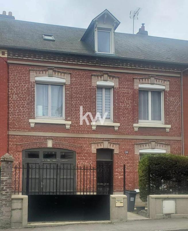 Maison - 121 m² - 6 pièces