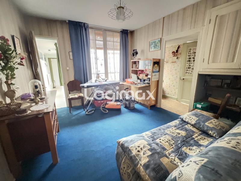 Maison - 212 m² - 10 pièces