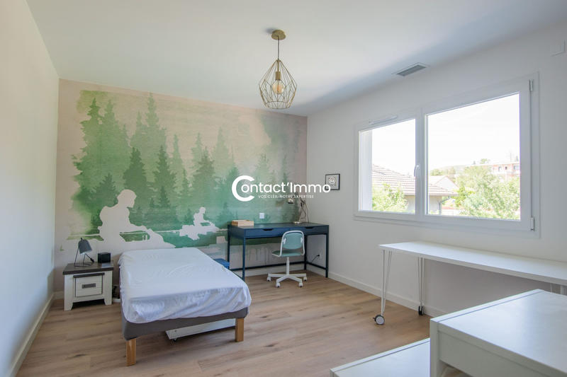 Maison - 220 m² - 7 pièces