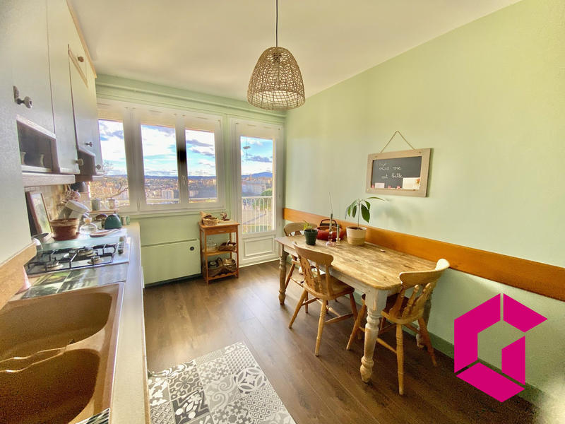 Appartement - 79 m² - 4 pièces