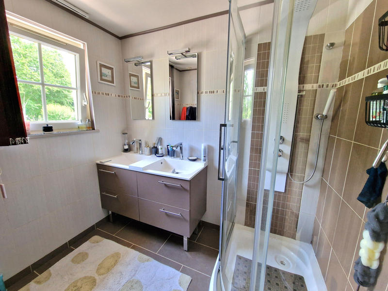 Maison - 200 m² - 8 pièces