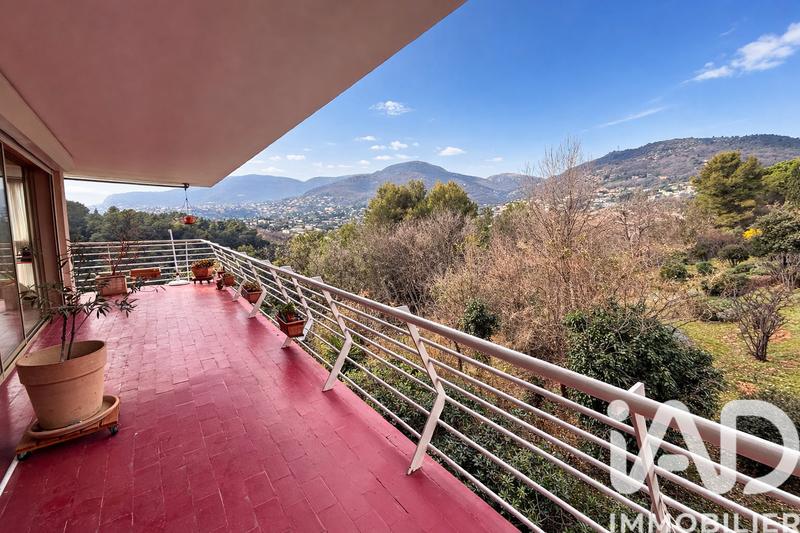 Appartement - 87 m² - 3 pièces