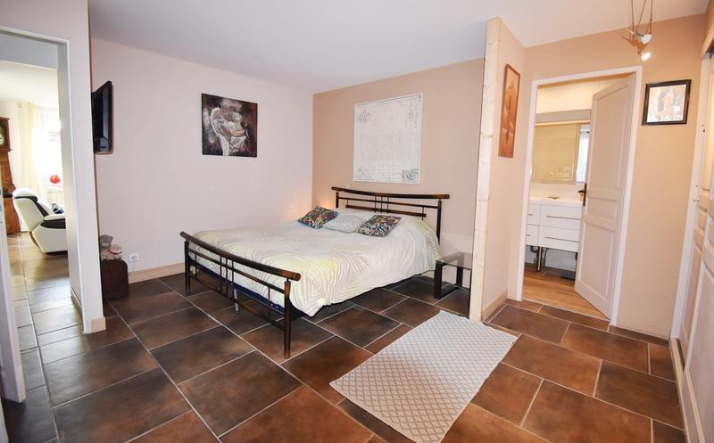 Maison - 349 m² - 10 pièces