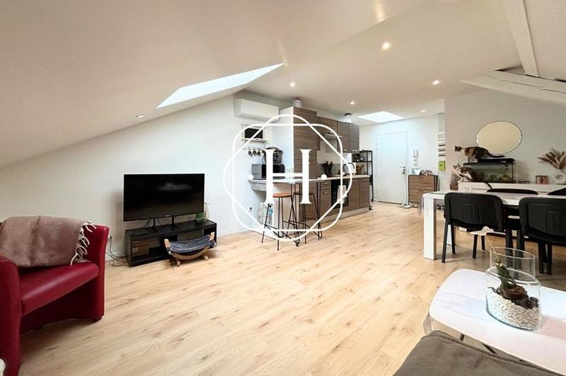 Appartement - 86 m² - 4 pièces