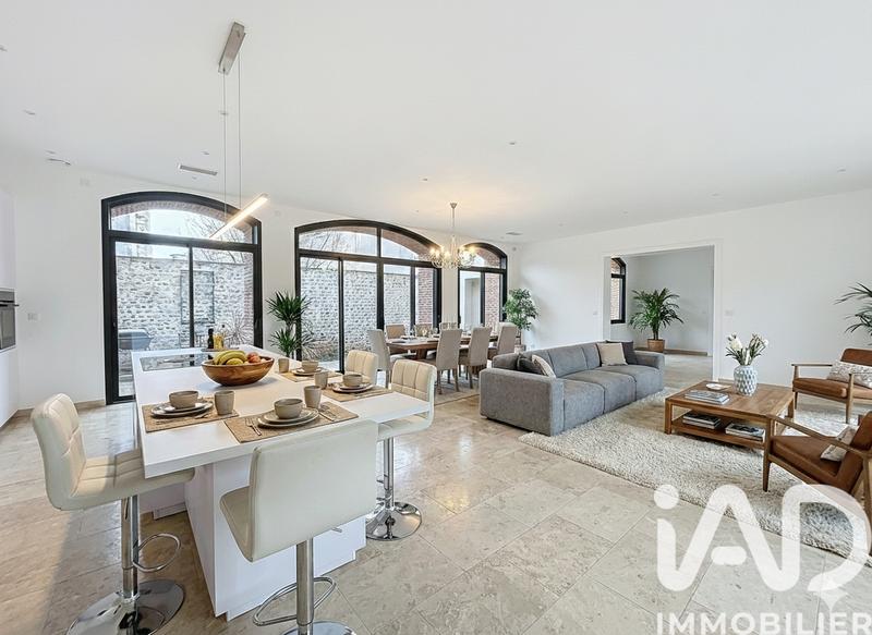 Maison de ville - 334 m² - 8 pièces