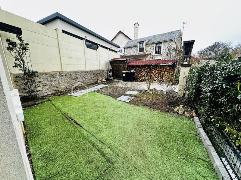 Maison - 90 m² - 3 pièces