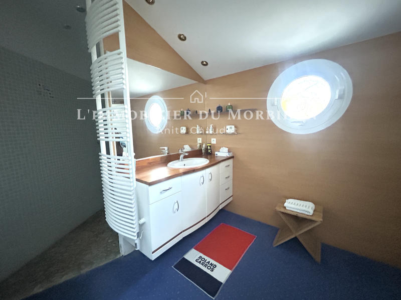 Maison - 184 m² - 10 pièces