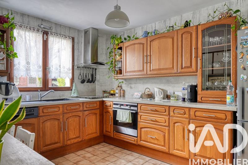 Maison - 147 m² - 9 pièces