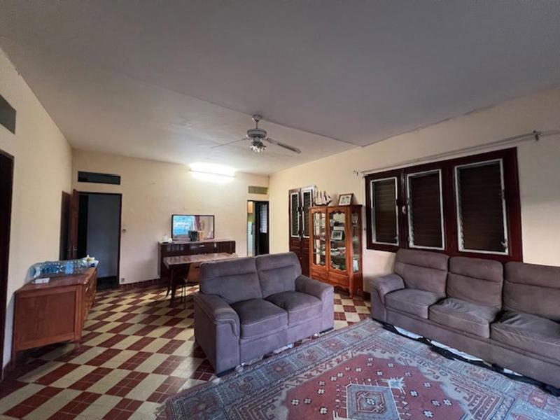 Immeuble - 160 m² - 8 pièces