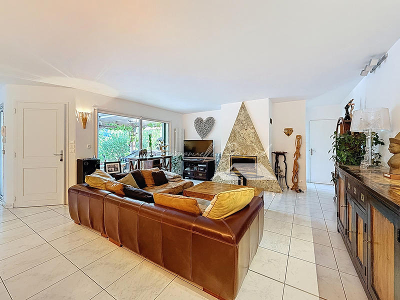 Maison - 168 m² - 7 pièces