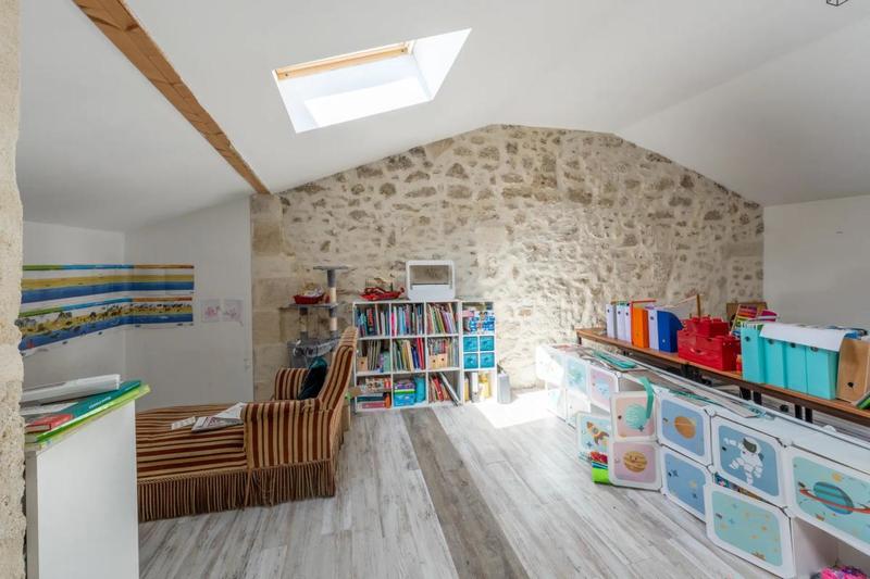 Maison - 290 m² - 8 pièces