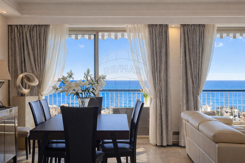 Appartement - 140 m² - 5 pièces