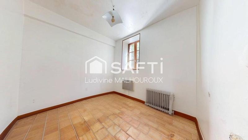 Maison - 200 m² - 7 pièces