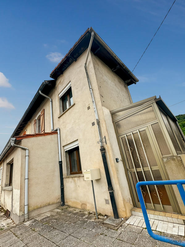 Maison - 90 m² - 5 pièces