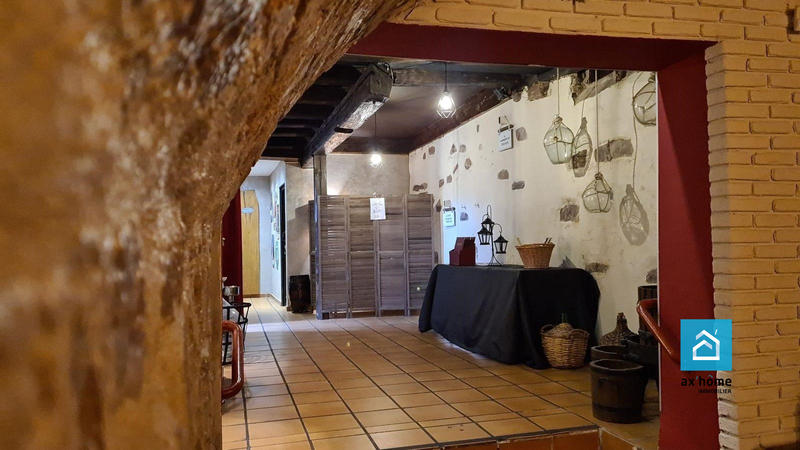 Local commercial - 358 m²