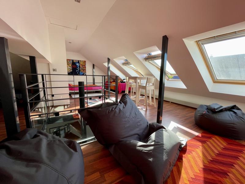 Maison contemporaine - 367 m² - 6 pièces