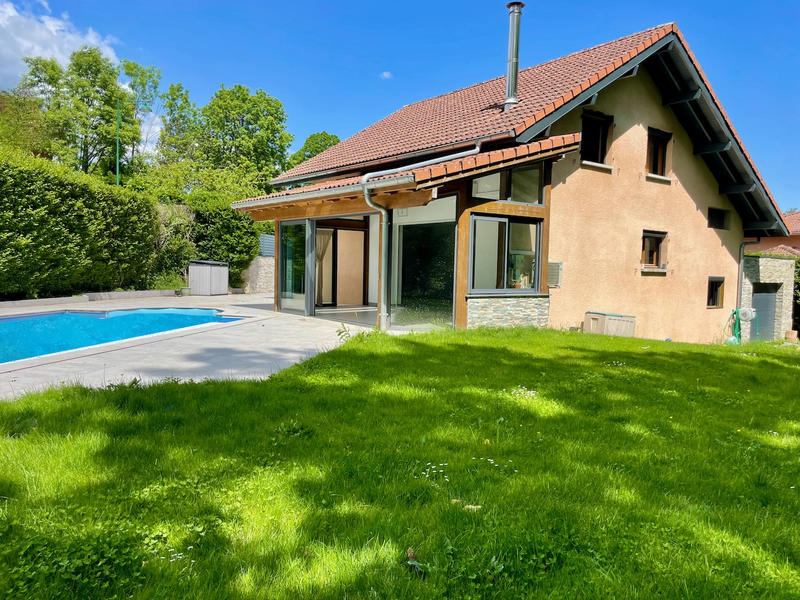 Villa - 141 m² - 6 pièces