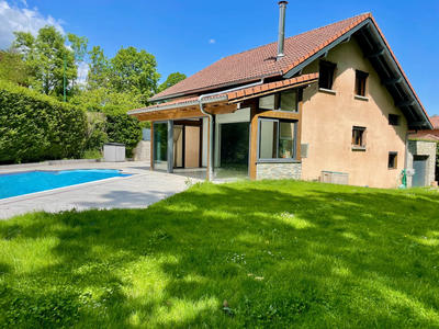 Villa - 141 m² - 6 pièces
