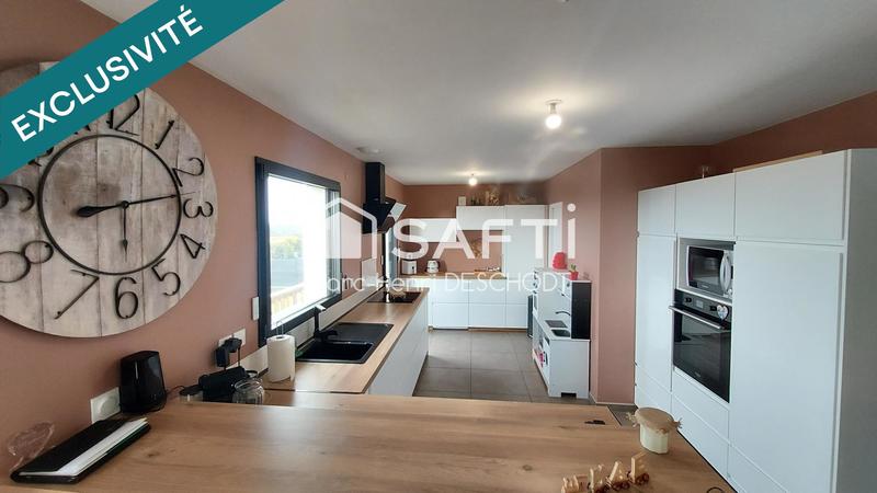 Maison - 94 m² - 5 pièces