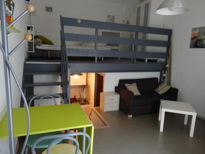 Studio - 25 m² - 1 pièce