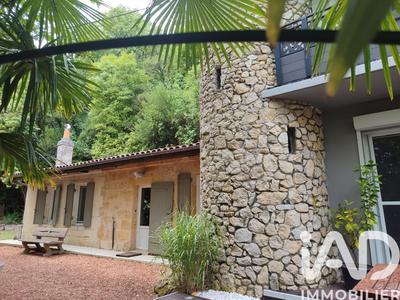 Maison - 140 m² - 5 pièces