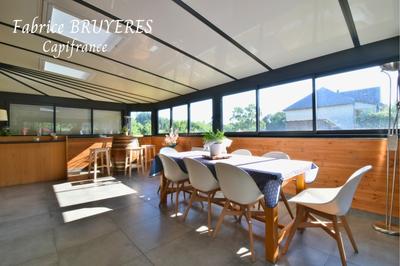 Maison - 170 m² - 9 pièces