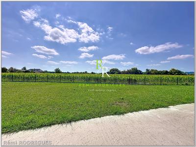 Maison - 213 m² - 9 pièces