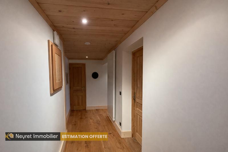 Appartement - 90 m² - 5 pièces