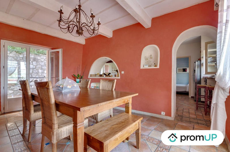 Maison - 187 m² - 7 pièces