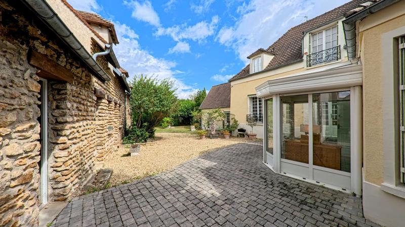 Maison - 170 m² - 7 pièces