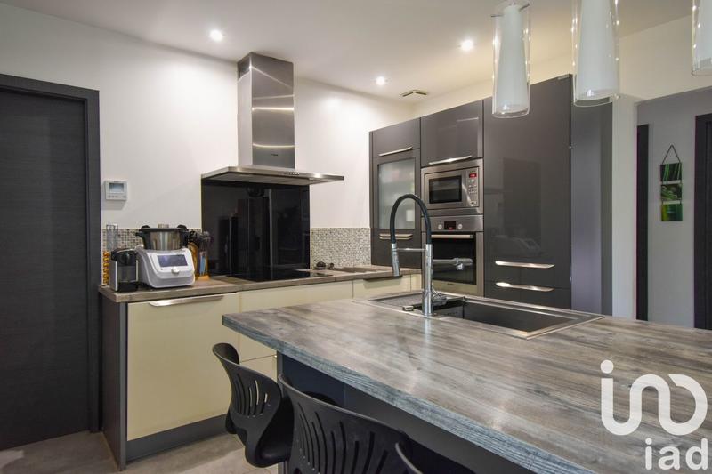 Maison - 110 m² - 4 pièces