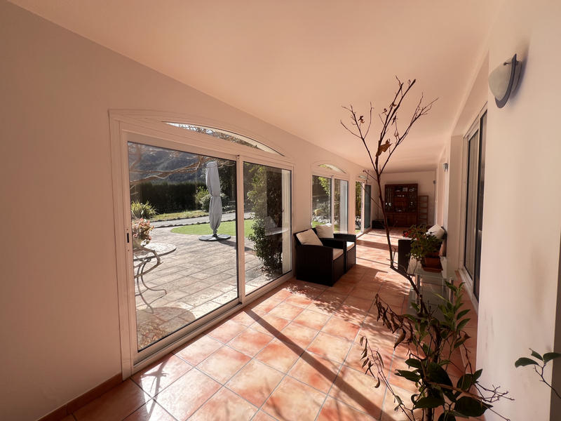 Maison - 310 m² - 5 pièces