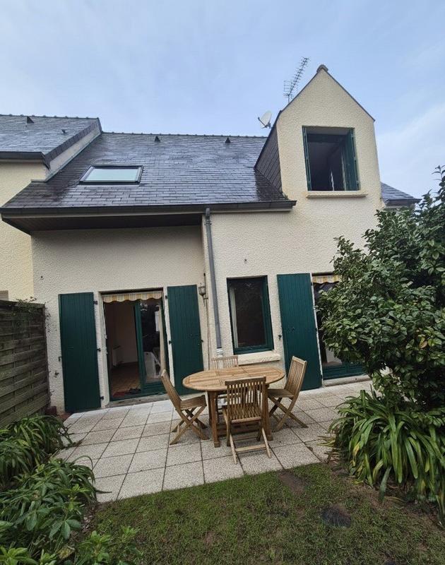 Maison - 95 m² - 5 pièces