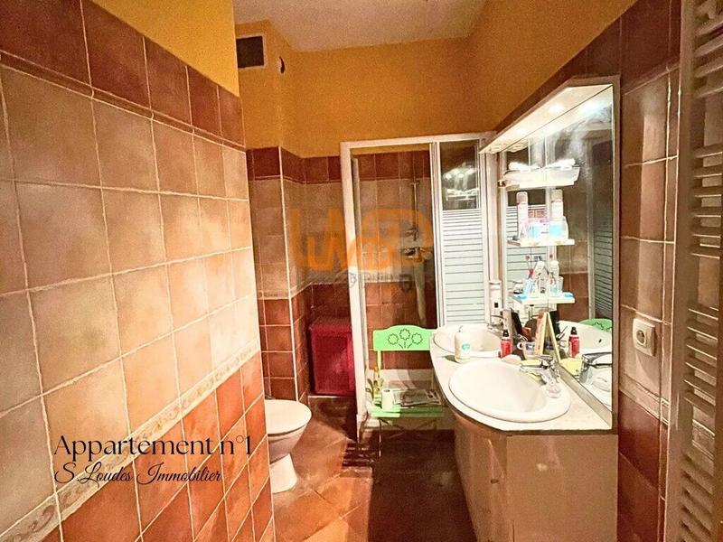 Immeuble - 260 m² - 10 pièces