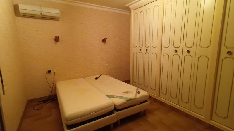 Maison - 240 m² - 10 pièces