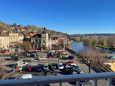 Maison de village - 150 m² - 8 pièces