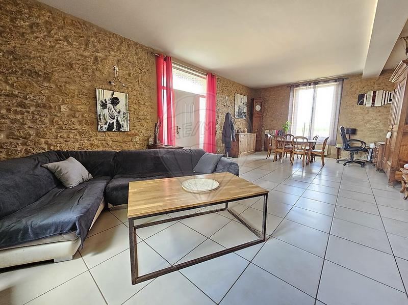 Maison en pierre - 196 m² - 5 pièces