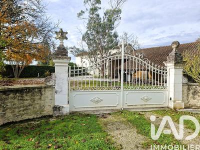 Maison - 212 m² - 8 pièces