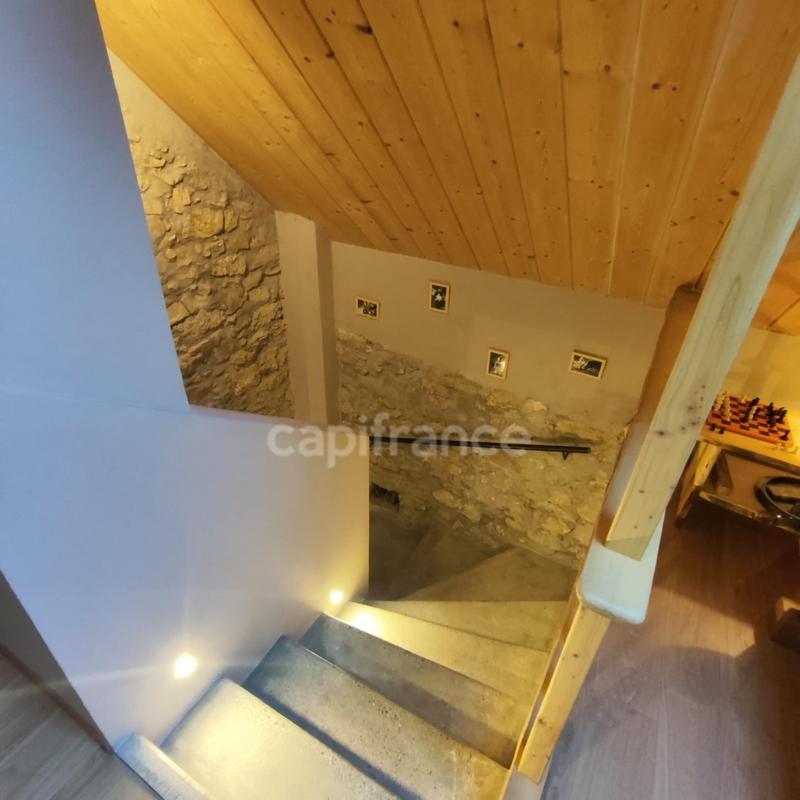 Maison - 290 m² - 11 pièces