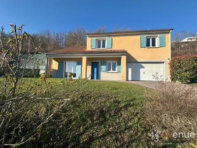 Maison - 183 m² - 7 pièces