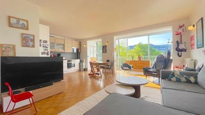 Appartement - 83 m² - 4 pièces