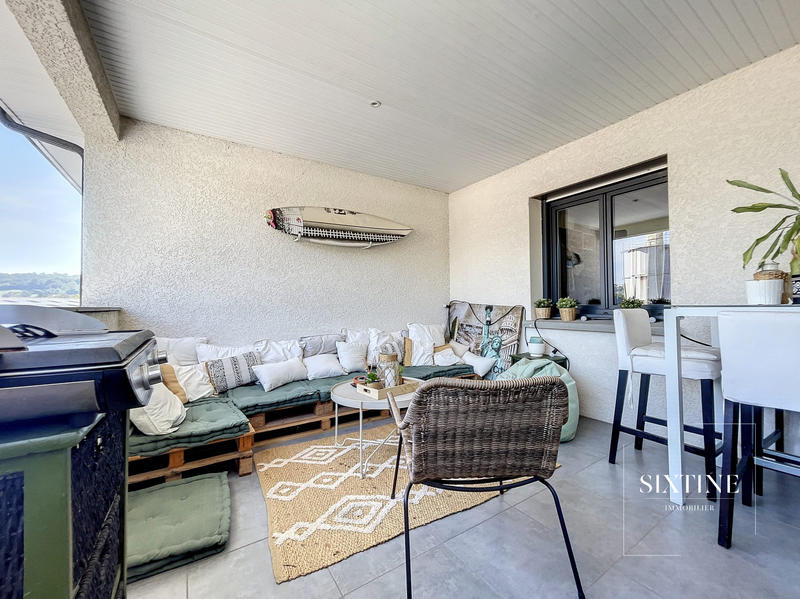 Appartement - 80 m² - 4 pièces