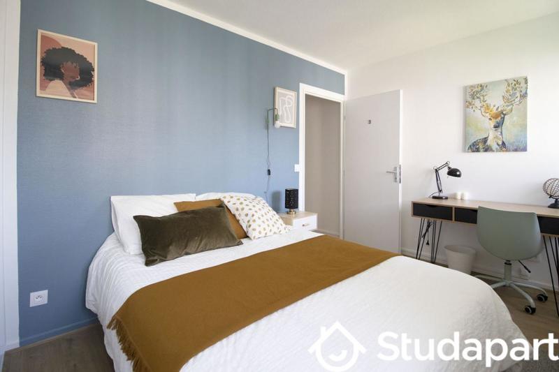 Chambre - 11 m² - 1 pièce